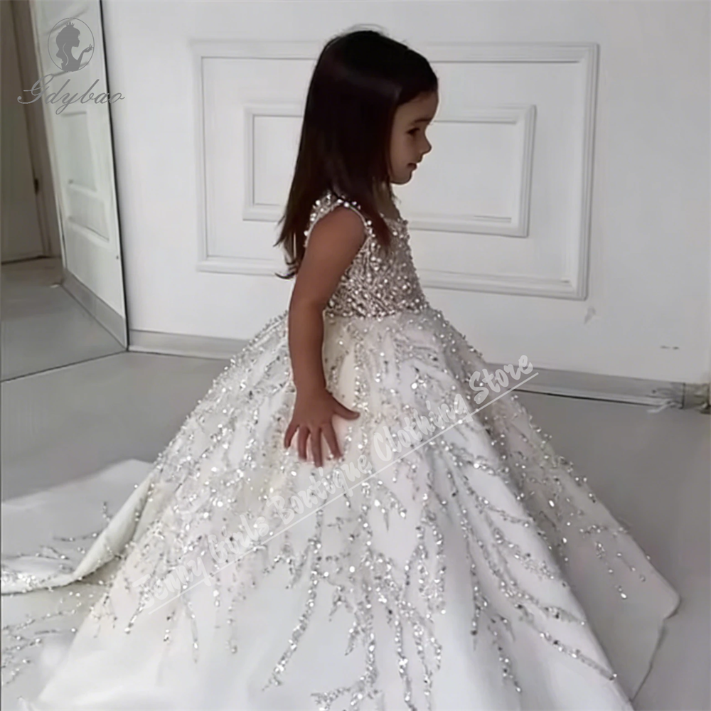 Glitter Beading Fluffy Single  - Birthday Sash Glitter recension och pris