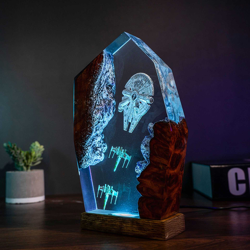 Table Resin Lamp Universe War  - Eve Party recension och pris