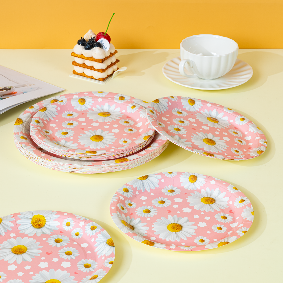 Pink Daisy Print Disposable Pa - Event & Party Supply Photos recension och pris