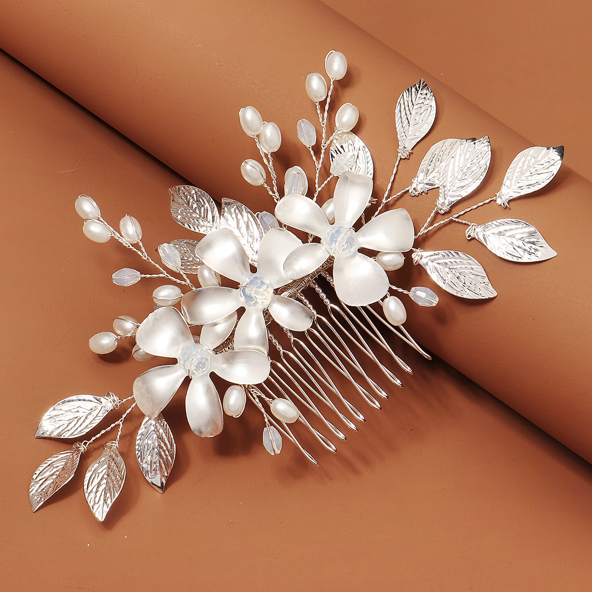 Sliver Luxurious Floral Metal  - Event Suppliers recension och pris